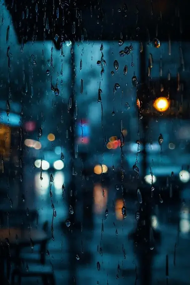下雨天短剧封面